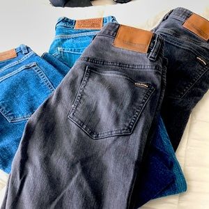 Boys 4 pairs size 28 (14-16) volcom and quicksilver jeans EUC